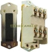 IMMAGINE DI Cod. 82580 - INTERRUTTORE TRIPOLARE NERO 15A 400V